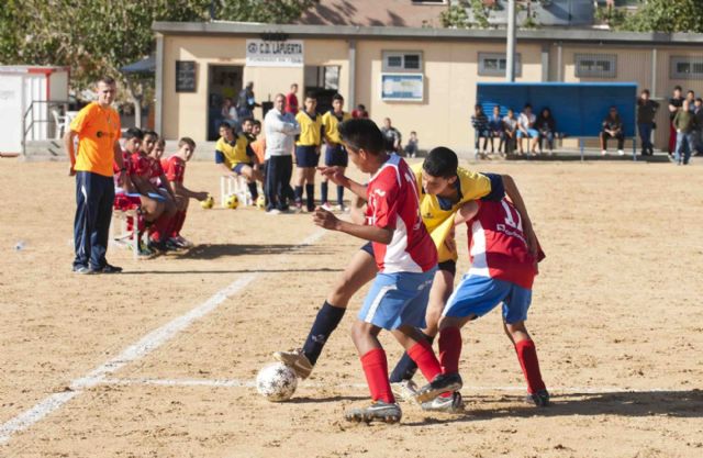Las victorias locales se imponen en la cuarta jornada de la liga de fútbol base - 2, Foto 2