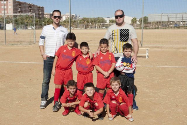 Las victorias locales se imponen en la cuarta jornada de la liga de fútbol base - 4, Foto 4