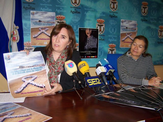 Águilas conmemora el Día Internacional para la Eliminación de la Violencia contra las Mujeres - 1, Foto 1