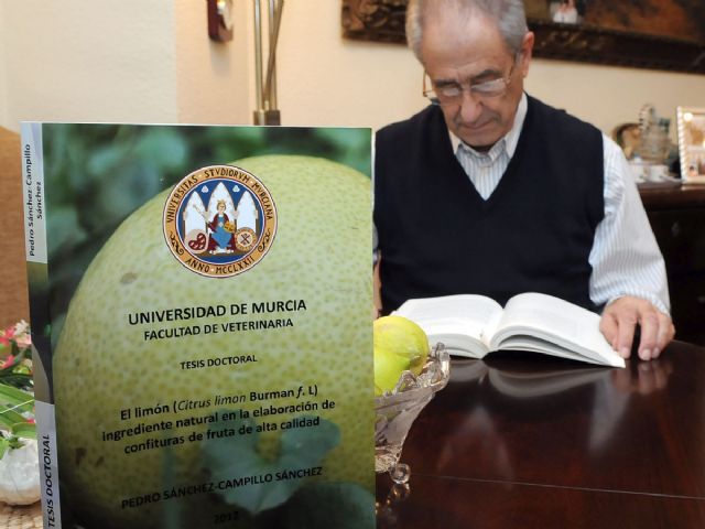 Pedro Sánchez-Campillo, de 79 años, defiende mañana una tesis que intenta aprovechar los subproductos de la industrialización del limón - 2, Foto 2