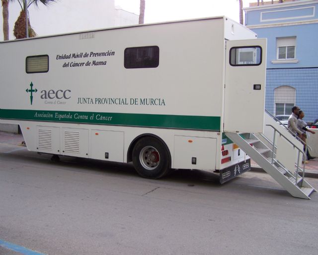 La unidad móvil encargada de la realización de mamografías permanecerá en Águilas hasta el 30 de noviembre - 1, Foto 1