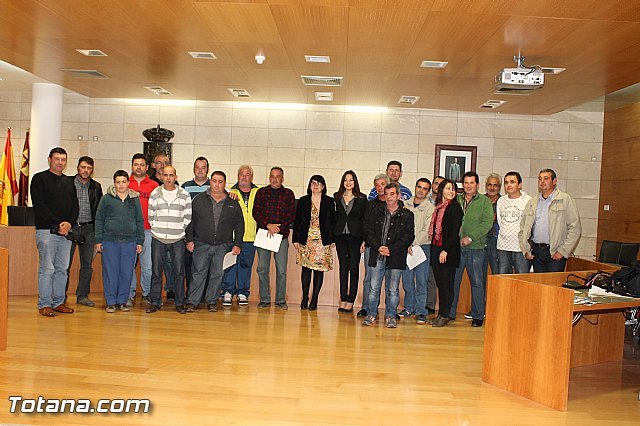 It closed down training programs and training in agriculture, organized by FECOAM and the City, Foto 1