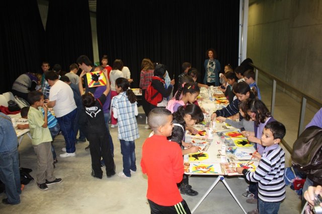 Concluye con éxito el taller del artista Eppo Cardelo que acerca el arte a los más pequeños de Torre-Pacheco - 1, Foto 1