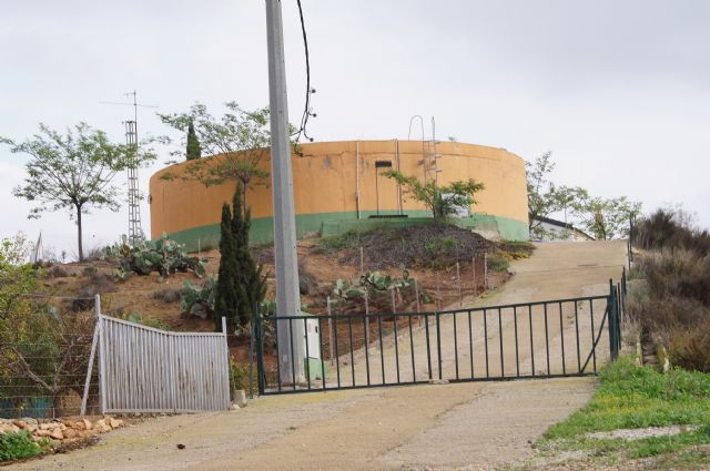 La limpieza del depósito de agua en El Paretón-Cantareros ocasionará a los vecinos problemas de presión en el servicio de abastecimiento los días 20 y 21 de noviembre, Foto 1