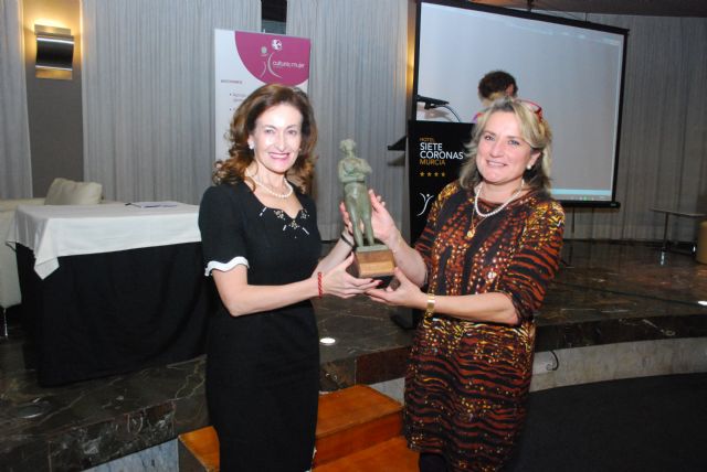 La catedrática María Trinidad Herrero recibe el Premio Mujer 2012 por su tarea investigadora - 5, Foto 5