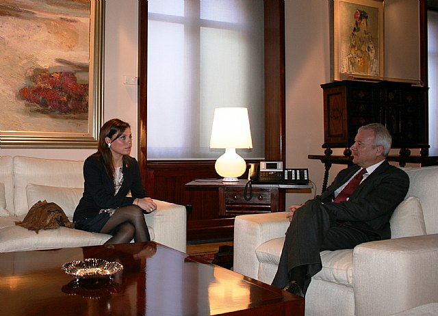 El presidente de la Comunidad recibe a la alcaldesa de Fortuna - 2, Foto 2