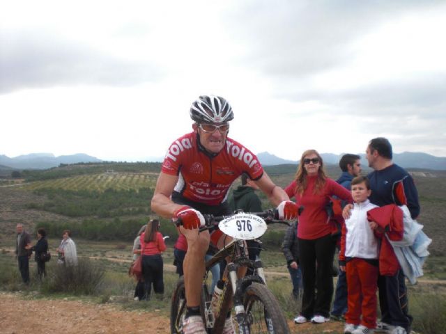Juan Antonio Snchez del C.C. Santa Eulalia sube de nuevo al podium en la prueba btt del Yeti Trail Sierra Espuña, Foto 2