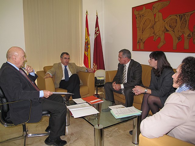 Comunidad y Ayuntamiento de Águilas colaboran para avanzar en el Plan de Ordenación Urbana del municipio - 1, Foto 1