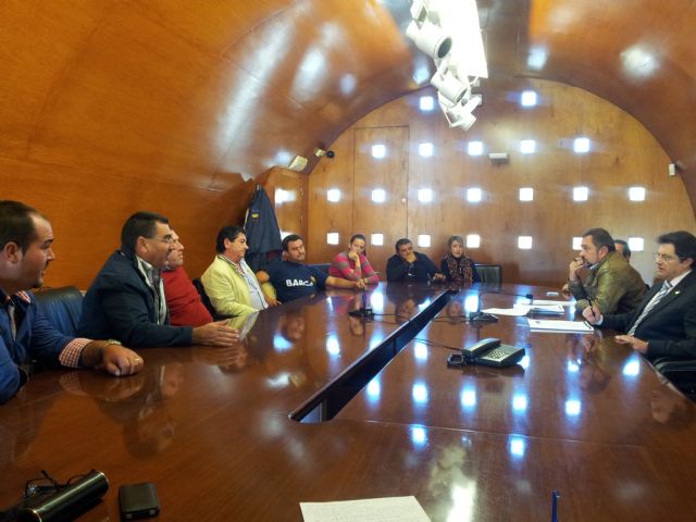 El Alcalde se reúne con los vecinos más afectados por las inundaciones - 1, Foto 1