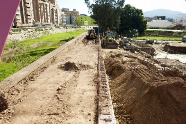 Entra en servicio la pasarela rosa de la Rambla de Benipila - 4, Foto 4