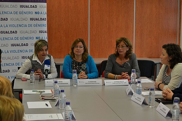 Presidencia refuerza la detección precoz de la violencia género en los municipios a través de las Mesas Locales de Coordinación - 1, Foto 1