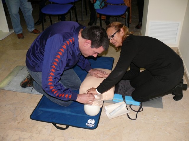 La pasada semana, el Instituto de Seguridad y Salud Laboral de la Región de Murcia, impartió un curso de Primeros auxilios y RCP básica - 1, Foto 1
