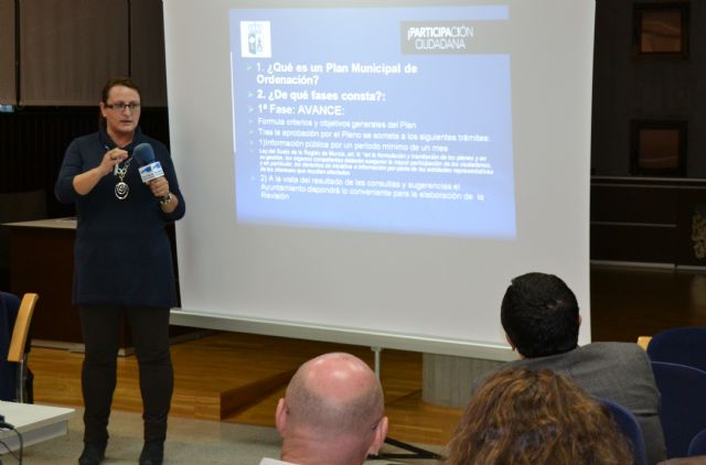 Alcaldes pedáneos y asociaciones conocen las claves de la revisión del PGOM de San Pedro del Pinatar - 1, Foto 1