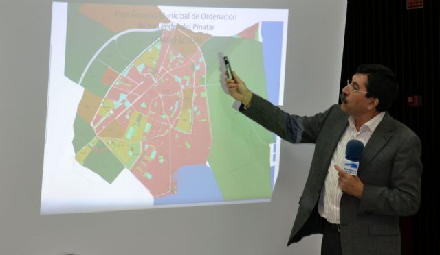 Alcaldes pedáneos y asociaciones conocen las claves de la revisión del PGOM de San Pedro del Pinatar - 2, Foto 2