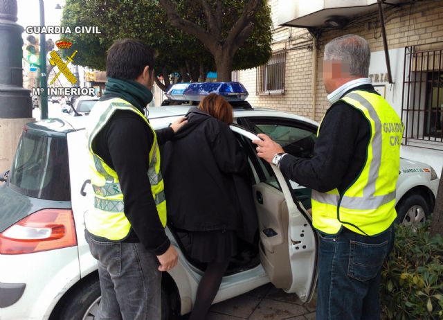La Guardia Civil detiene a dos mujeres por el robo en viviendas tras dormir a su propietario - 2, Foto 2