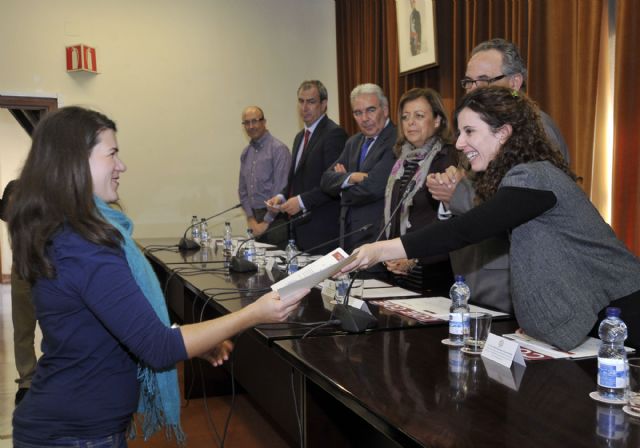 Alumnos de titulaciones sanitarias reciben los diplomas de las becas de prácticas rurales - 3, Foto 3