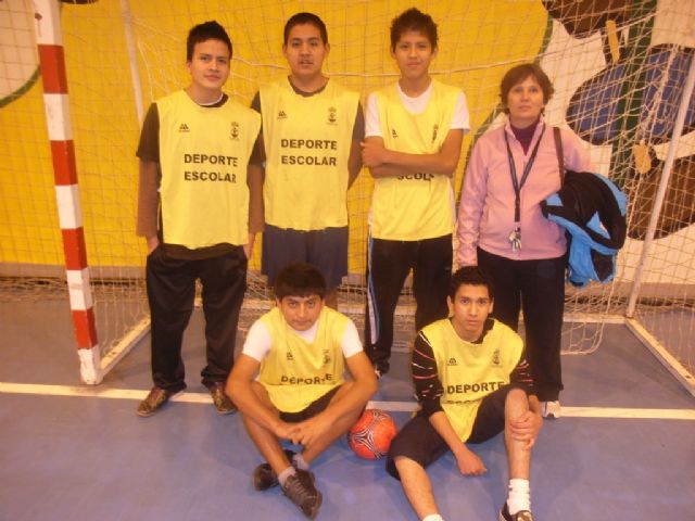 La concejala de Deportes ha puesto en marcha la fase local de baloncesto, balonmano, futbol sala y voleibol de Deporte Escolar - 4