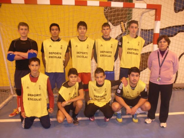 La concejala de Deportes ha puesto en marcha la fase local de baloncesto, balonmano, futbol sala y voleibol de Deporte Escolar - 8