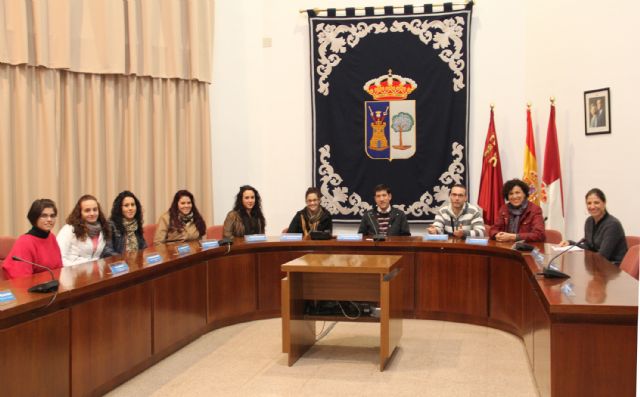 Alumnos del grado superior formativo de Administración y Finanzas conocen el funcionamiento de la Administración Pública Local - 1, Foto 1