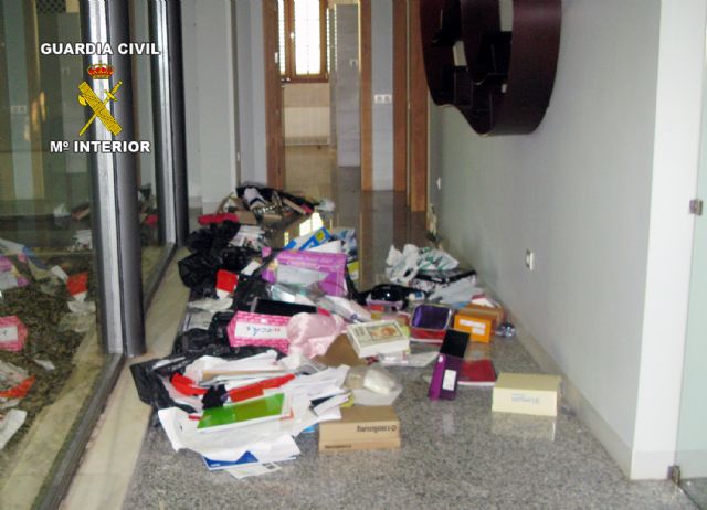 La Guardia Civil detiene a cinco personas por la sustracción de material de cobre - 2, Foto 2