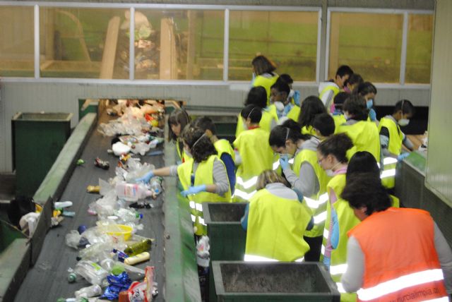 Medio Ambiente organiza visitas guiadas de escolares al centro de tratamiento de residuos - 2, Foto 2