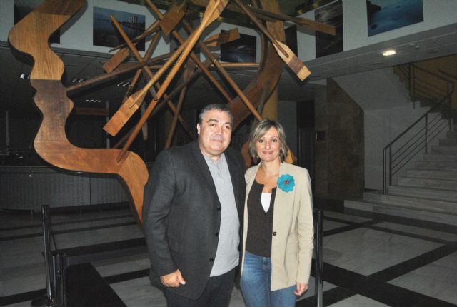 El escritor Gabriel Carrión aseguró que los medios de comunicación se empiezan a convertir en contadores de casos de violencia de género - 1, Foto 1