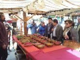Las plazas de Calderón, Colón y el Negrito acogen el Mercado Medieval de San Clemente formado por más de 80 artesanos y que estará a disposición del público hasta el domingo
