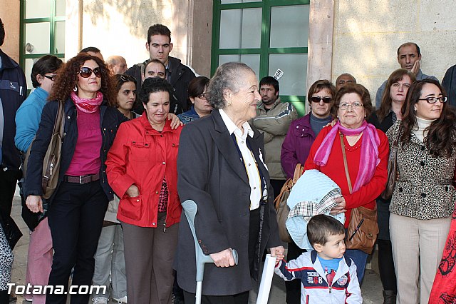 Totana se suma a la lucha contra la violencia de gnero, con una concentracin silenciosa. - 9