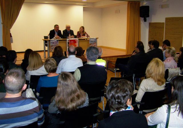 El ex-fiscal de Lorca ofrece una conferencia en Águilas - 1, Foto 1