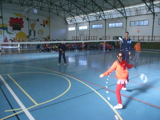 La concejalía de Deportes organiza mañana sábado la fase local de bádminton de Deporte Escolar, Foto 1