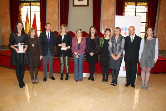 El Alcalde entrega el premio Murcia en Igualdad a dos magistradas de los Juzgados de Violencia sobre la Mujer - 1, Foto 1