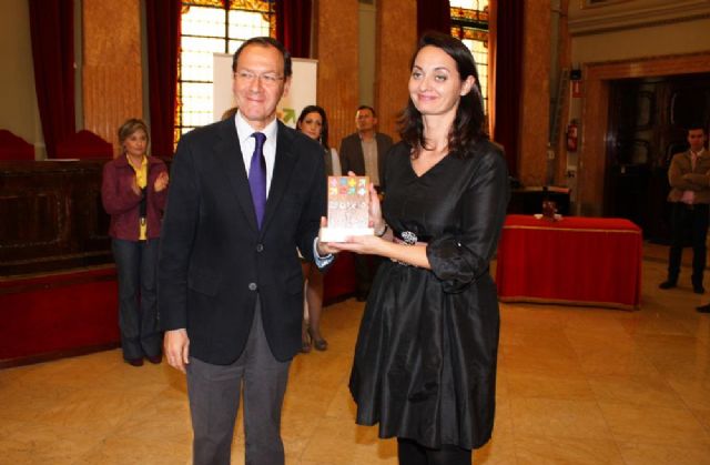 El Alcalde entrega el premio Murcia en Igualdad a dos magistradas de los Juzgados de Violencia sobre la Mujer - 2, Foto 2