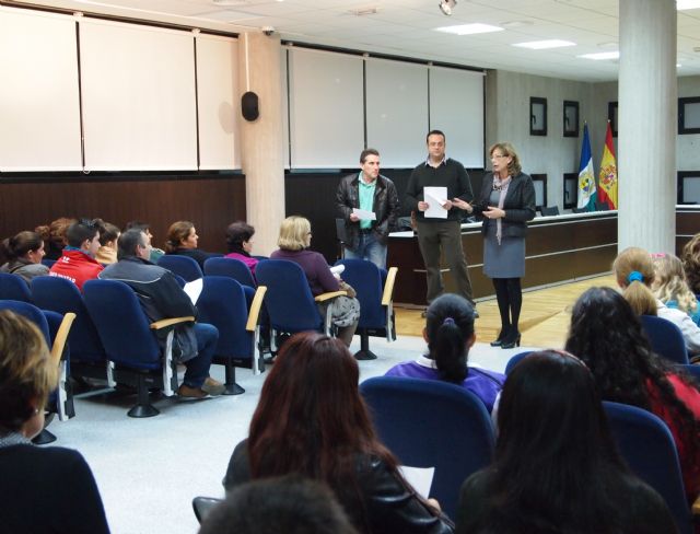 Un total de 30 jóvenes comienzan los PCPI de peluquería y mantenimiento de edificios - 1, Foto 1