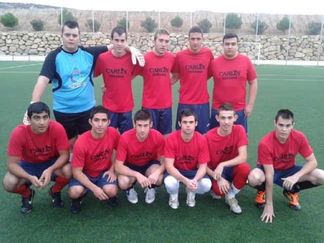 El equipo Preel asciende al tercer puesto de la 1ª división de la Liga de Futbol Aficionado Juega Limpio, Foto 1