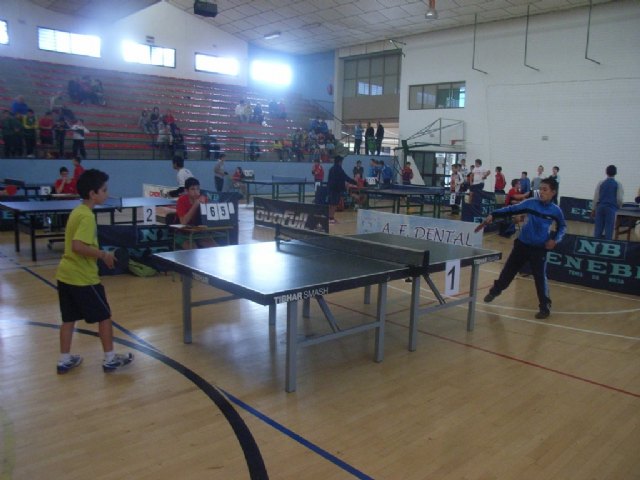 Un total de 70 escolares de los centros de enseñanza de Totana participaron en la fase local de Tenis de Mesa de Deporte Escolar, Foto 4