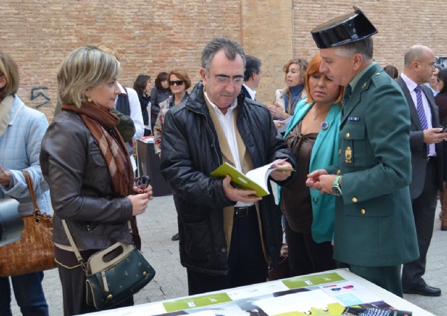 Campos apela al compromiso individual de los murcianos para erradicar comportamientos incompatibles con la libertad de la mujer - 2, Foto 2