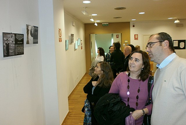 El Aula de Cajamurcia acoge la exposición Mujeres aguileñas vistas por mujeres aguileñas: Una mirada de género - 2, Foto 2