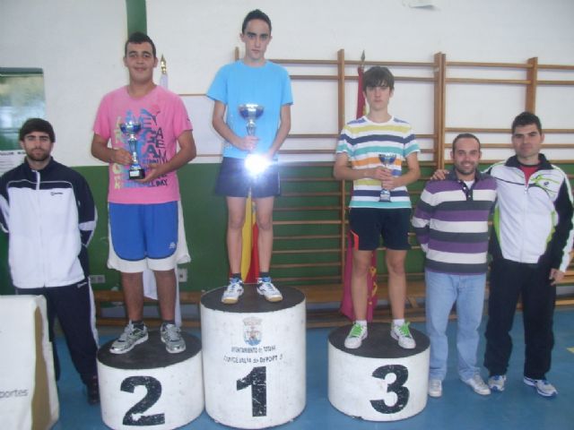 La concejala de Deportes organiz la fase local de bdminton de Deporte Escolar - 3