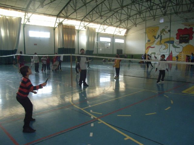 La concejala de Deportes organiz la fase local de bdminton de Deporte Escolar - 10