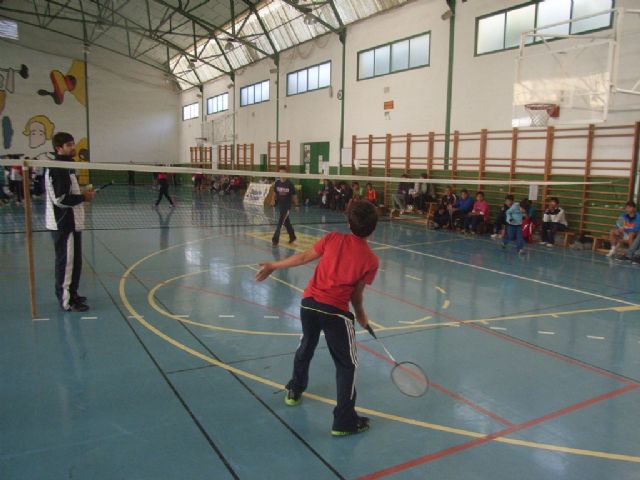 La concejala de Deportes organiz la fase local de bdminton de Deporte Escolar - 9