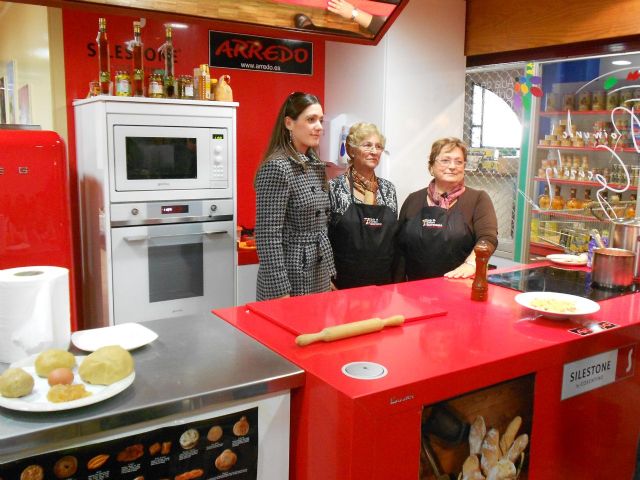 Finaliza el ciclo cocina de la igualdad que han realizado los Centros de la Mujer en el Aula Gastronómica de Verónicas - 1, Foto 1