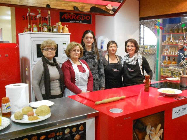 Finaliza el ciclo cocina de la igualdad que han realizado los Centros de la Mujer en el Aula Gastronómica de Verónicas - 2, Foto 2