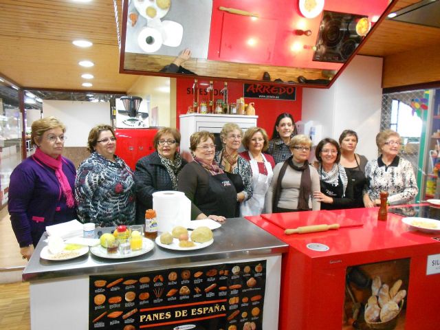 Finaliza el ciclo cocina de la igualdad que han realizado los Centros de la Mujer en el Aula Gastronómica de Verónicas - 3, Foto 3