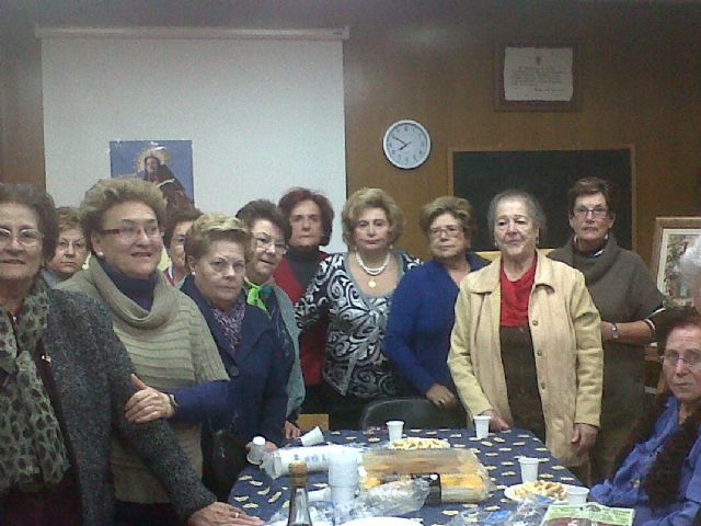 The Housewives of the Three Hail Marys involved in activities against Gender Violence, Foto 1