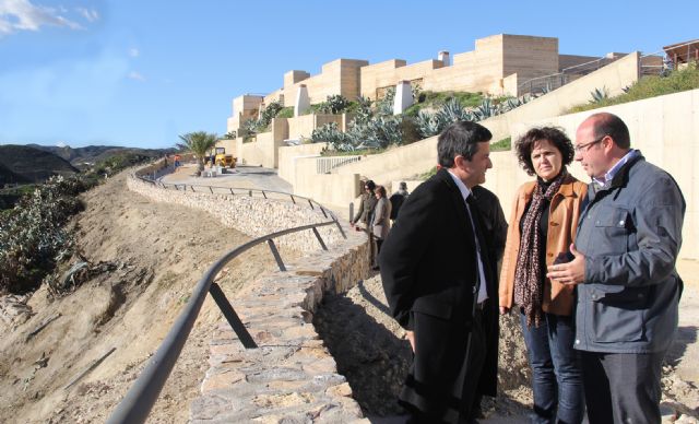 El Alcalde y el Director General de Turismo supervisan las obras para la reparación de daños en el Complejo Turístico Medina Nogalte tras la riada - 1, Foto 1