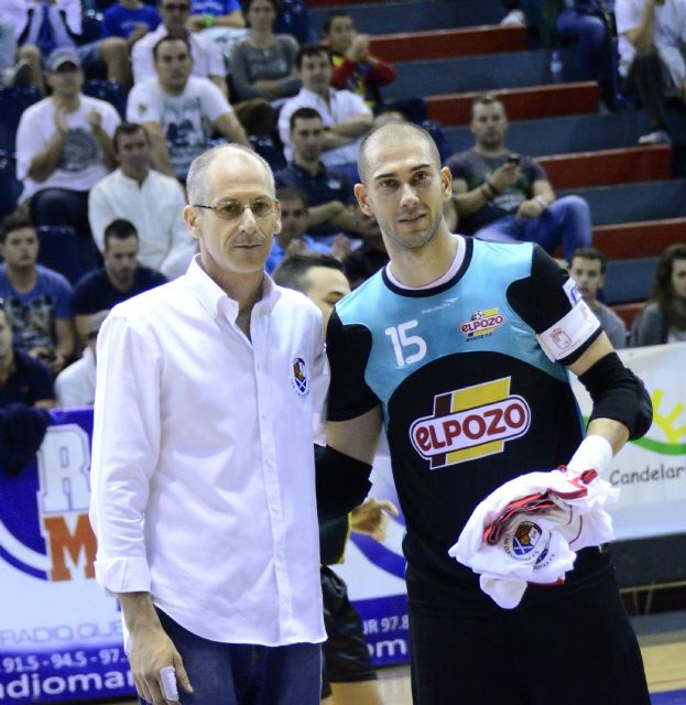 Rafa, Miguelín y Kike, homenajeados por el Club y la 'Marea Roja' en el partido ante Burela FS - 1, Foto 1