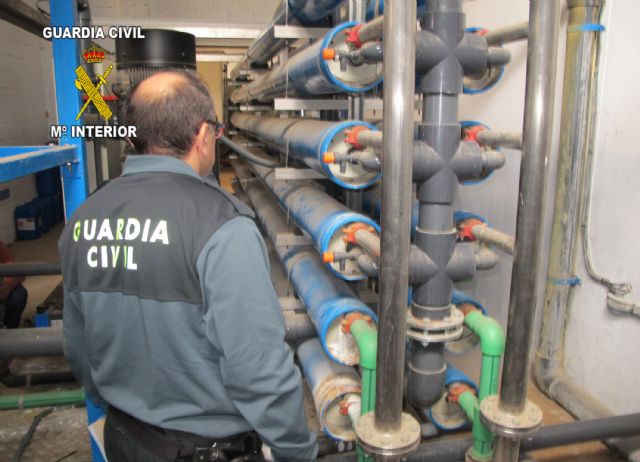 La Guardia Civil desmantela una planta clandestina de extracción y desalobración de aguas subterraneas - 4, Foto 4