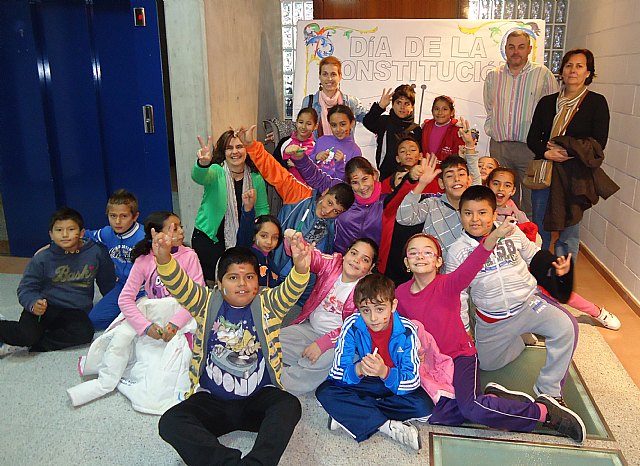 Los escolares de San Pedro del Pinatar conocen la Constitución a través del Ayuntamiento - 2, Foto 2