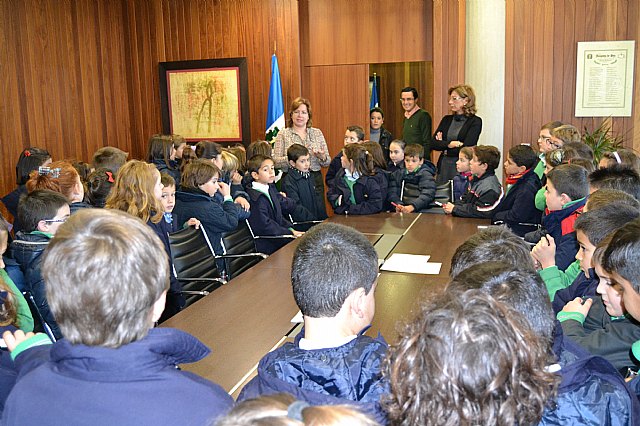 Los escolares de San Pedro del Pinatar conocen la Constitución a través del Ayuntamiento - 3, Foto 3