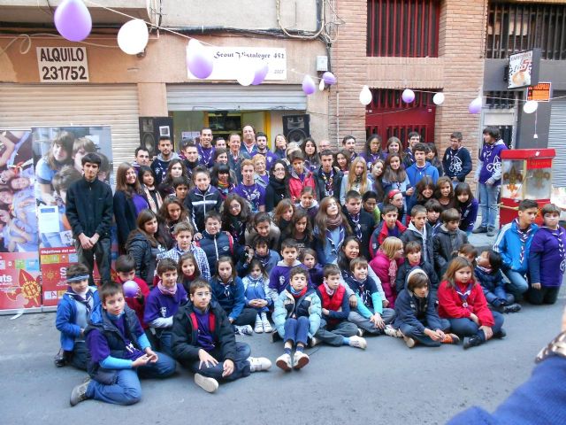 El Alcalde colabora con el Grupo Scout Vista Alegre en la recogida de alimentos y ropa para los más necesitados - 1, Foto 1